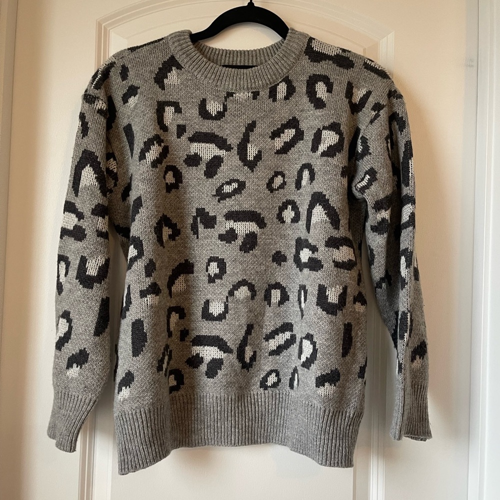 KENDALL AND KYLIE SWEATER